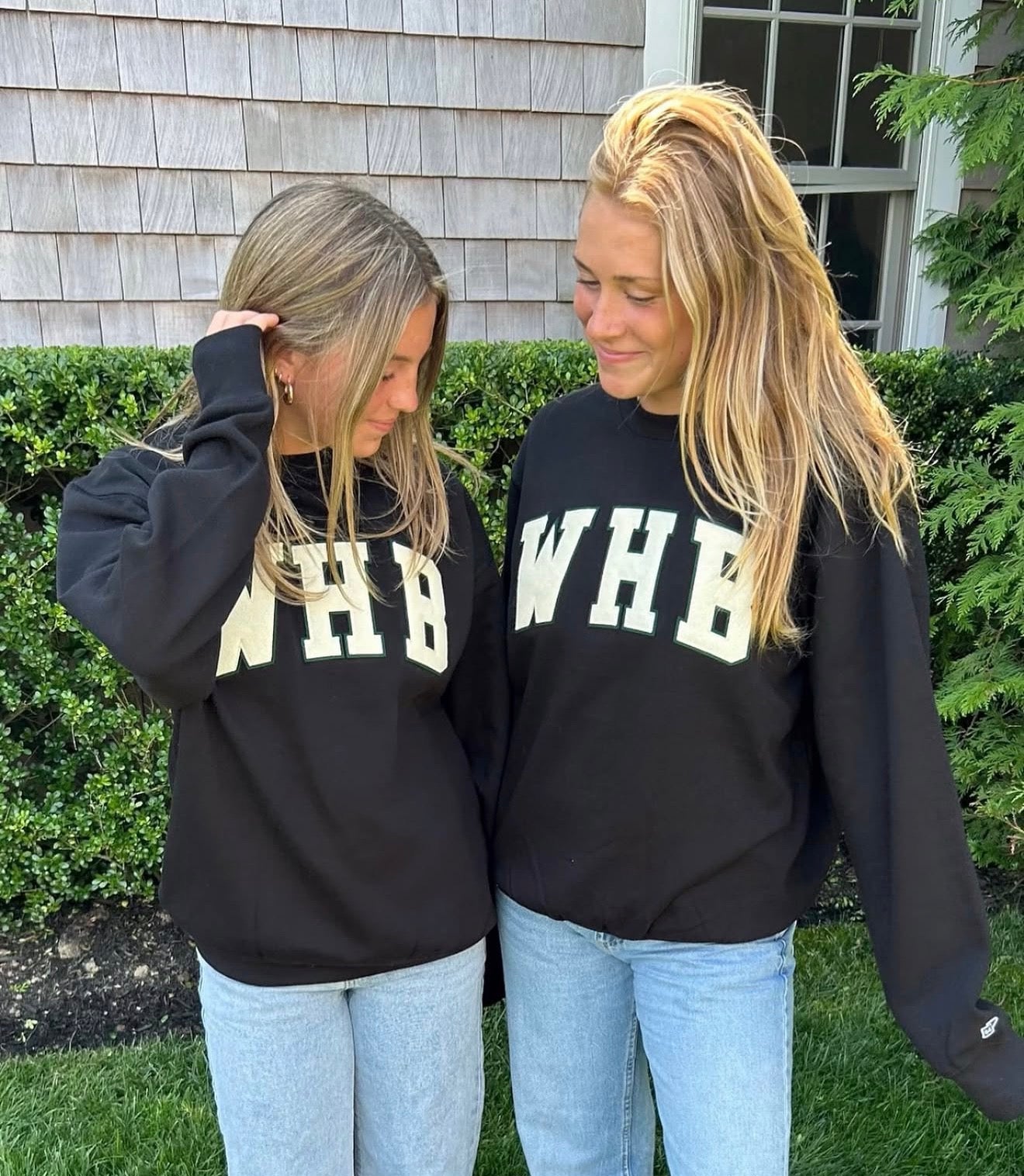 WHB APPLIQUE CREWNECK